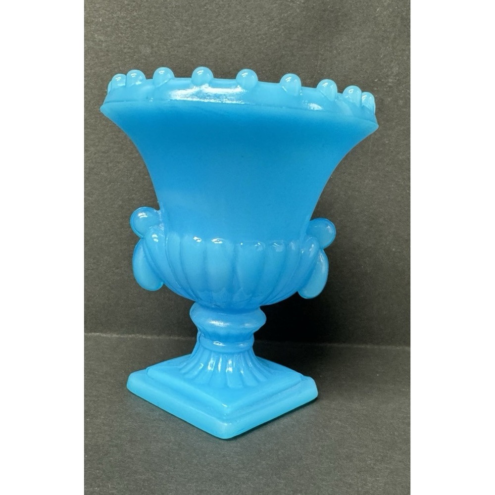 VTG Vogue Mercantile NYC Blue Opaque Milk Glass Slag Agate Vase Urn Small